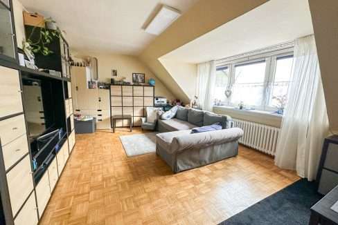 Wohnzimmer DG