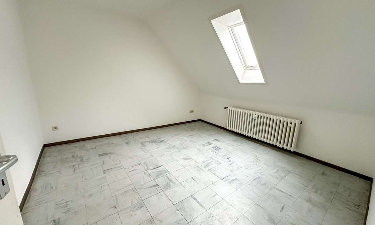 Schlafzimmer DG (Leerwohnung)
