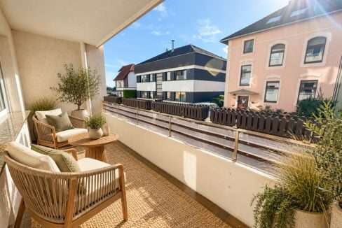 Balkon-KI-Mustereinrichtung
