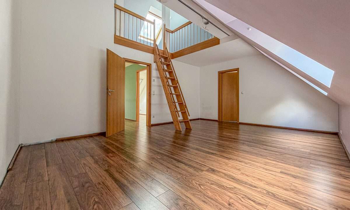 Schlafzimmer 1