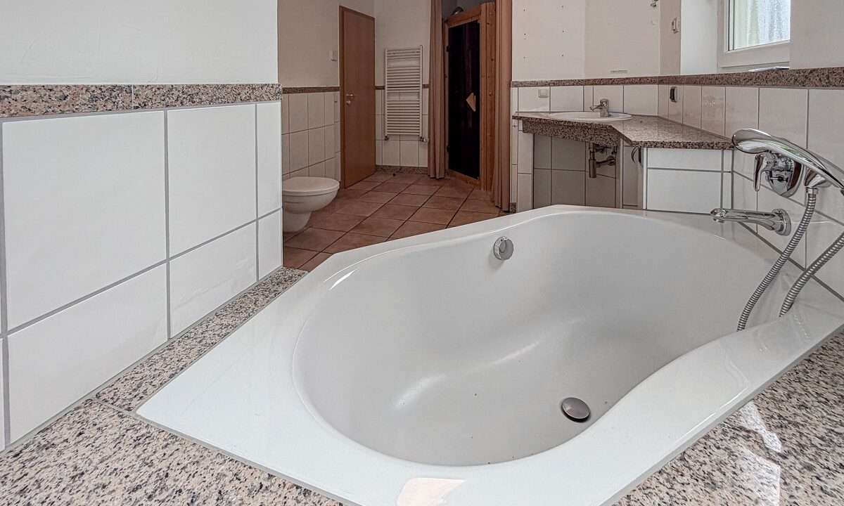 Badezimmer 1 mit Sauna