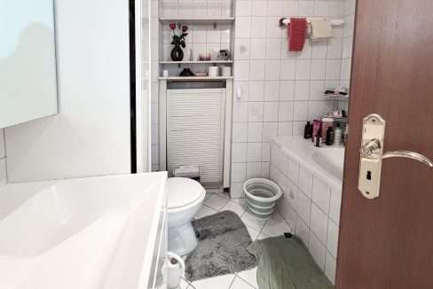 Badezimmer mit Badewanne