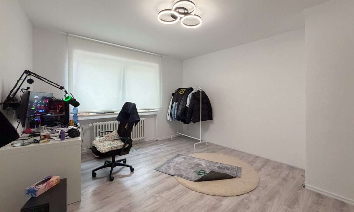 Schlafzimmer 1
