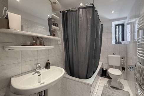Badezimmer 1